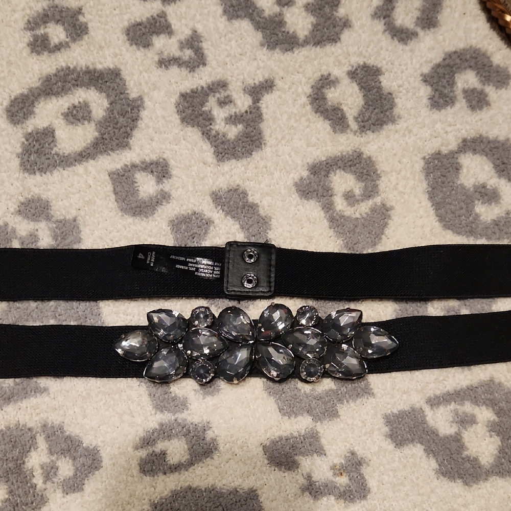 Torrid Elegant Black and Silver Embellished Stretch Belt Size 4